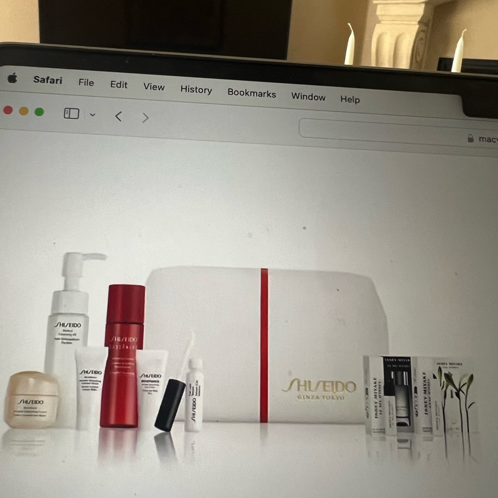 Shiseido White and Red Cleanser & Exfoliant Collection